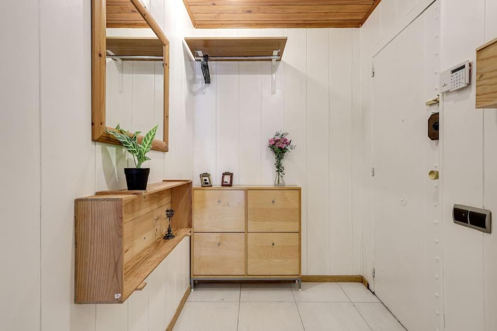 Penthouse With Big Terrace, Quiet Area, 1 Bedroom Appartement Barcelone