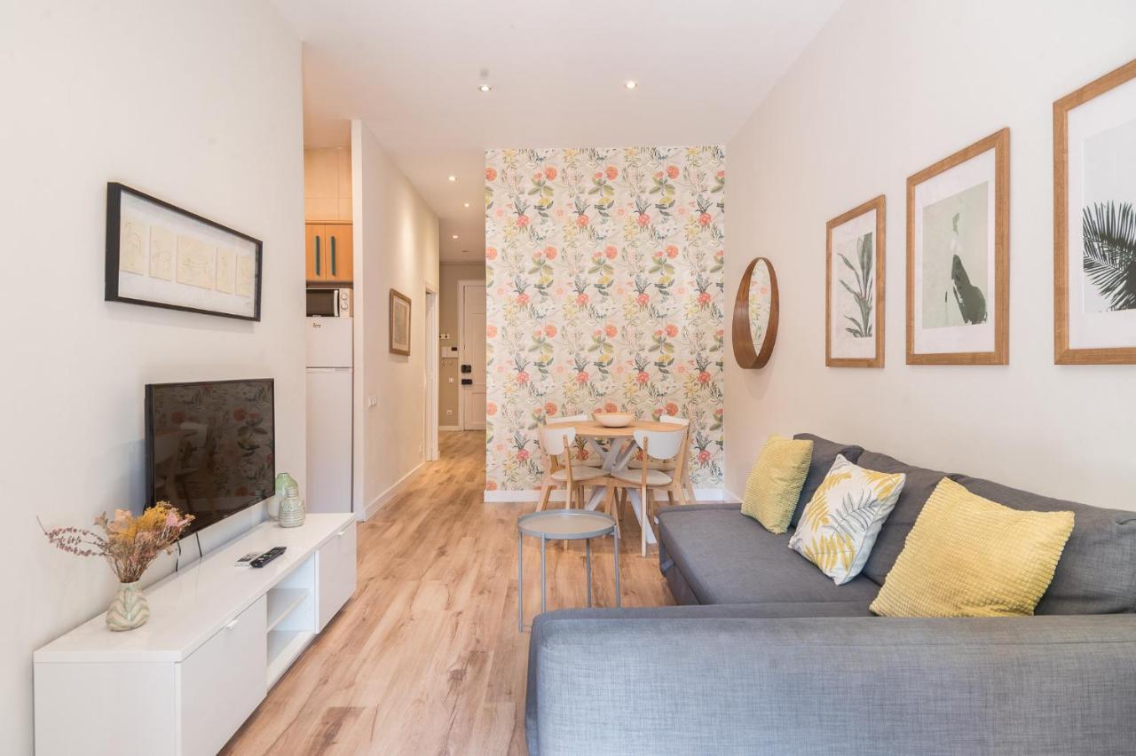Sunny With A 100m2 Oasis Appartement Barcelona