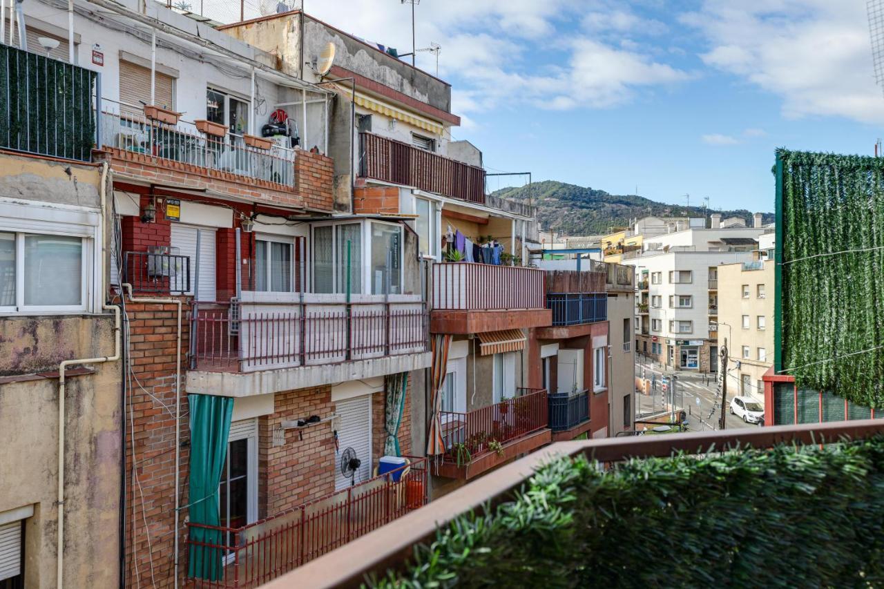 Penthouse With Big Terrace, Quiet Area, 1 Bedroom Appartement