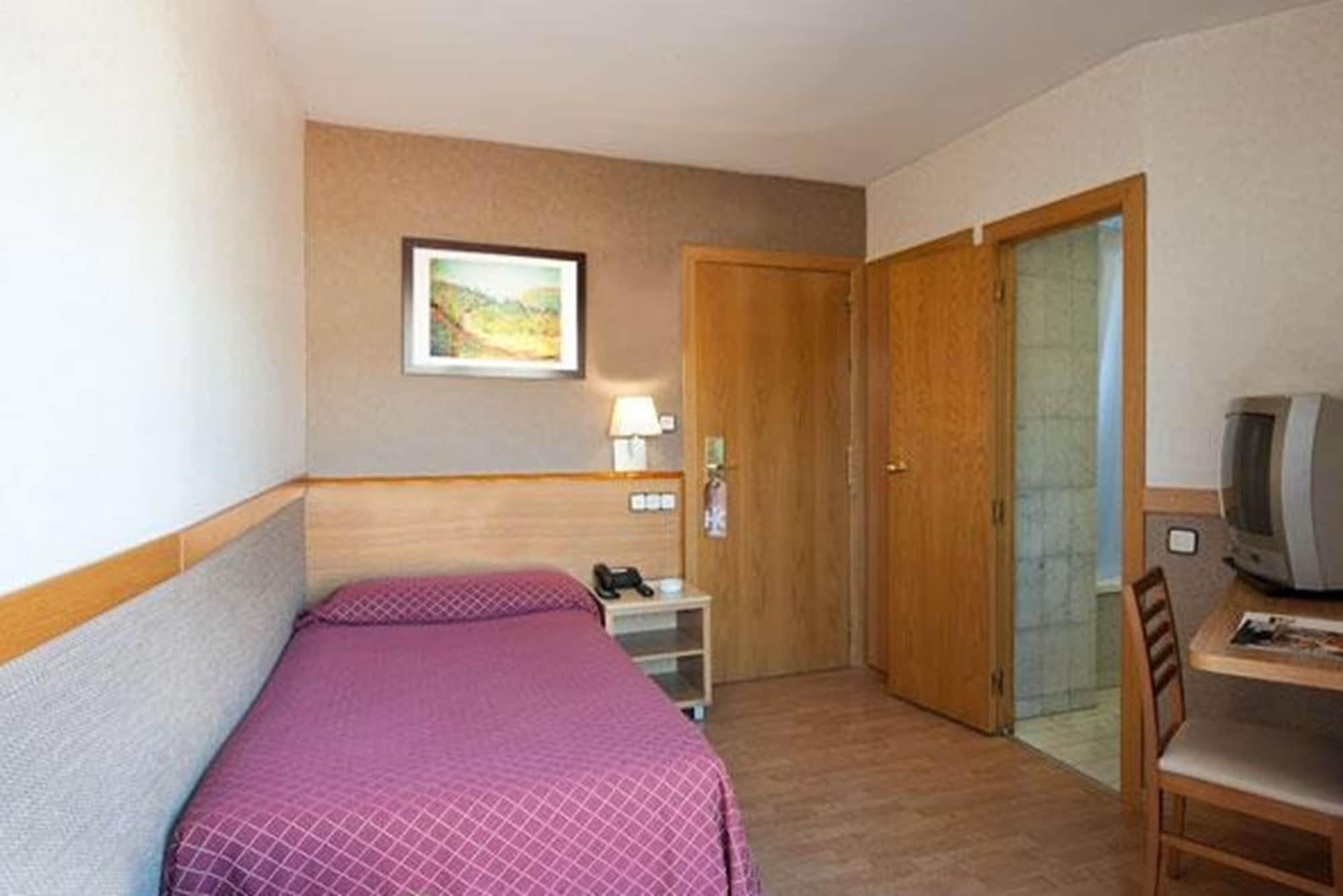Catalonia Park Gueell Hotel 3*