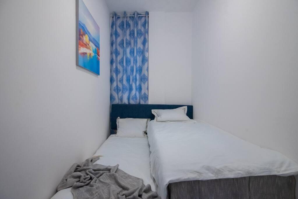 Appartement +25y Only, Family Flat Near The