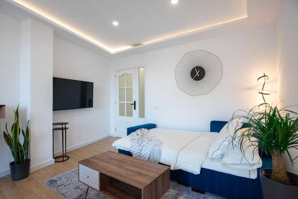 Appartement +25y Only, Family Flat Near The *
