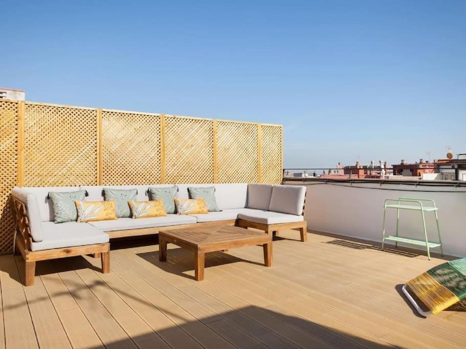 Apartamento Delightfull With Terraze 3beds Barcelona