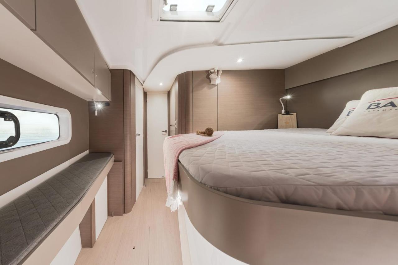 Private Exclusive Catamaran 'hang Loose'