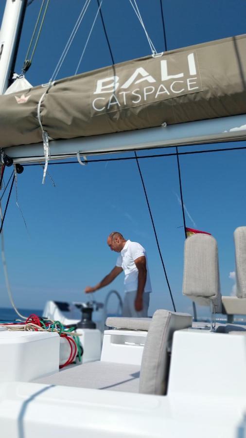 Private Exclusive Catamaran 'hang Loose' *
