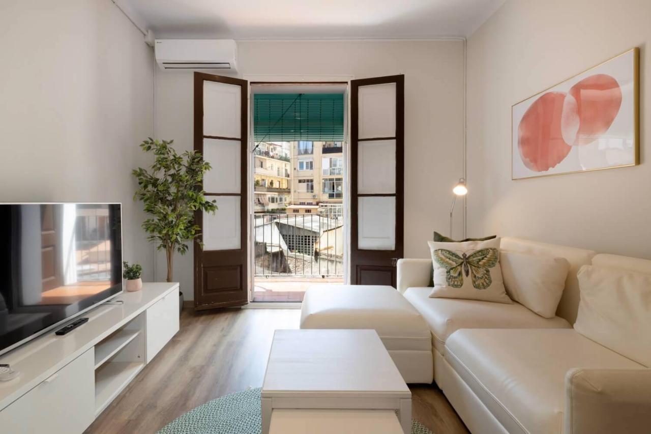 22par1006 Newly Refurbished 2bed In Paral