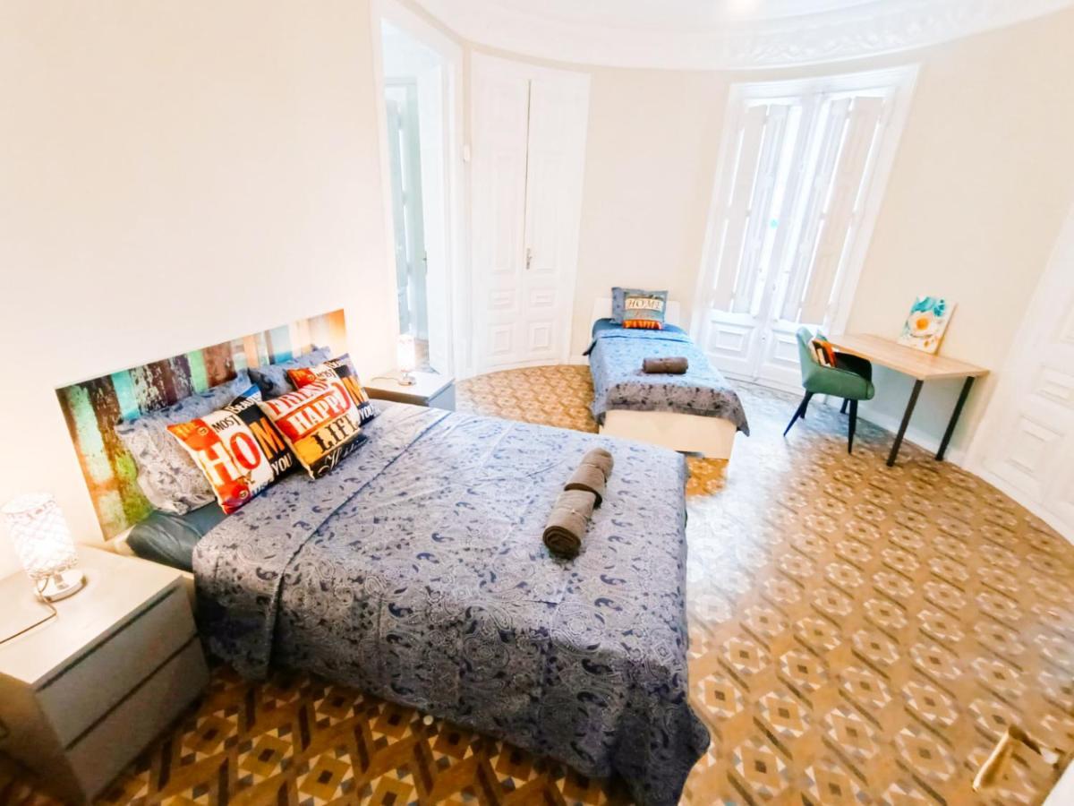 Hostel By Plaza Catalunya *
