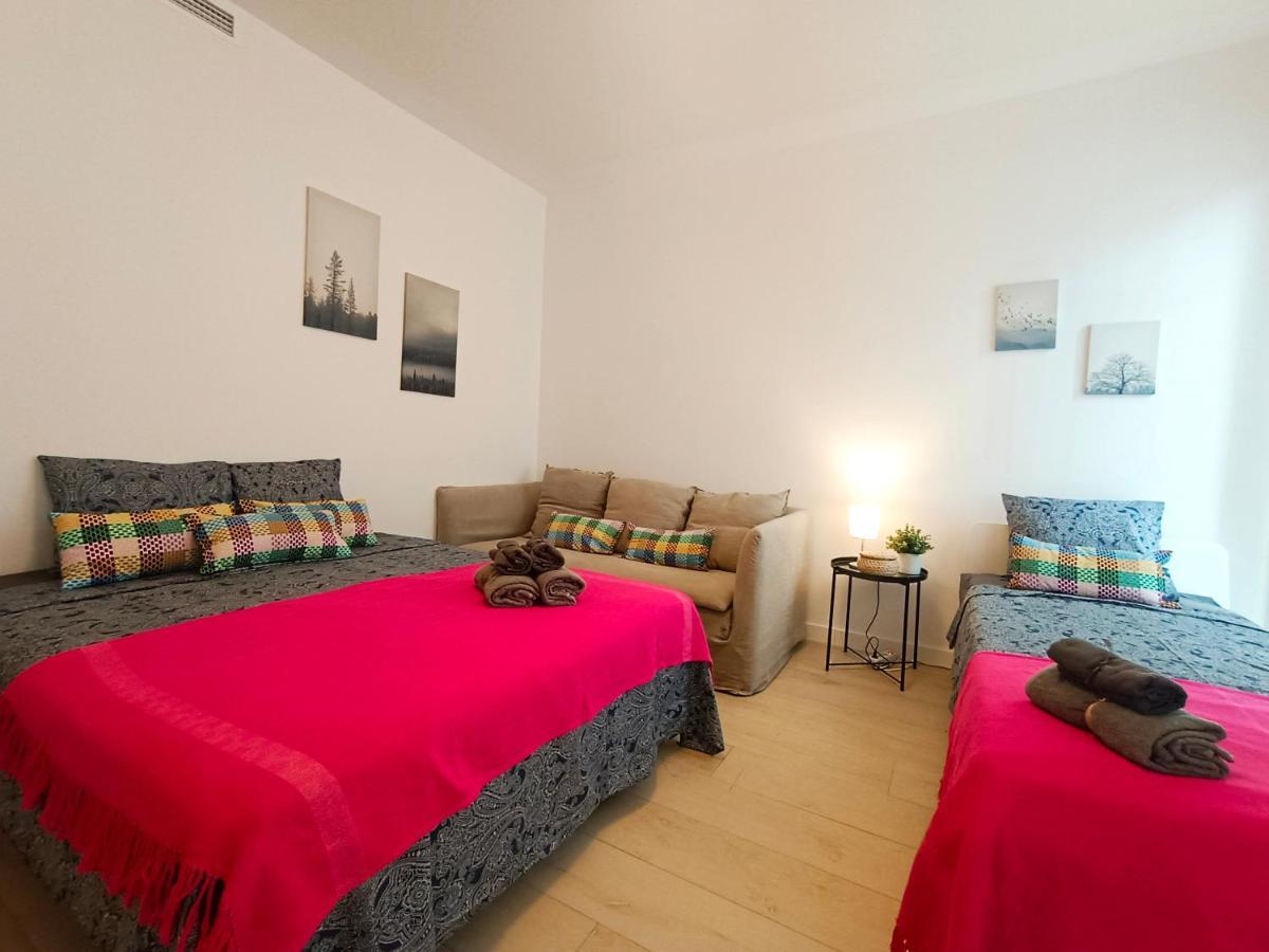 Hostel By Plaza Universidad Barcelona