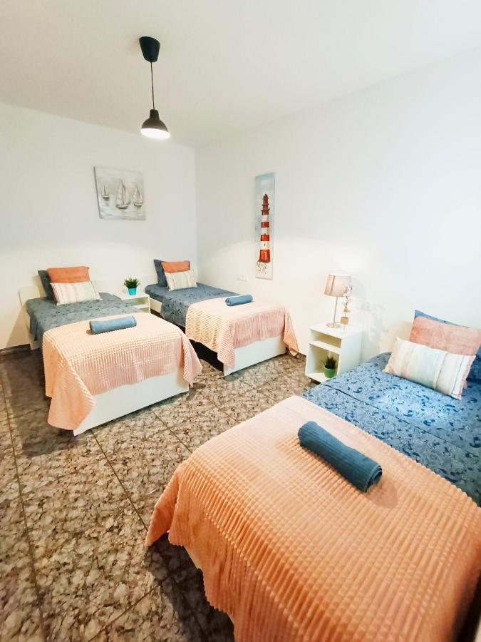 By Plaza Urquinaona Hostel