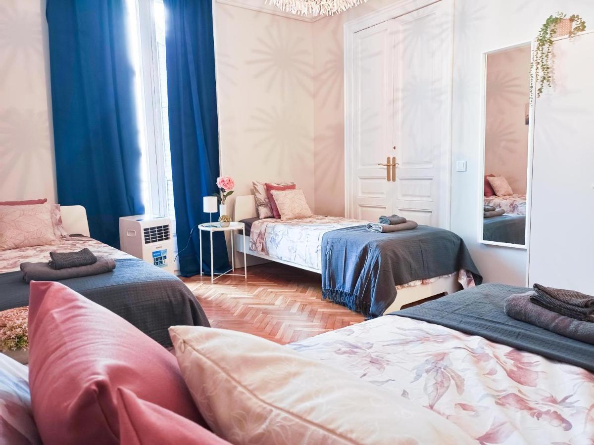 Hostal By La Pedrera - Diagonal *