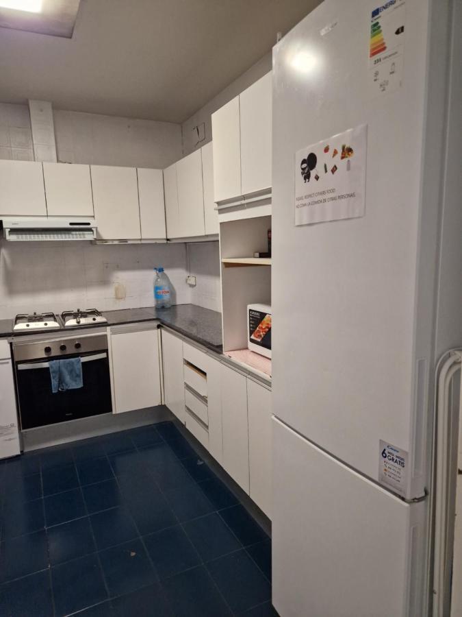 By Eixample Hostel *