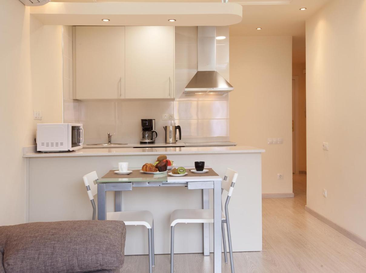 Barnapartments Rambla Cataluna Apartment