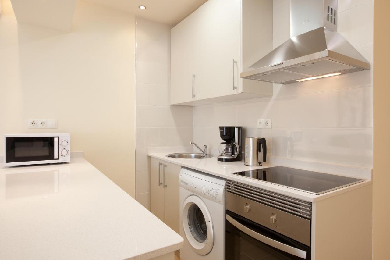 Barnapartments Rambla Cataluna Apartment