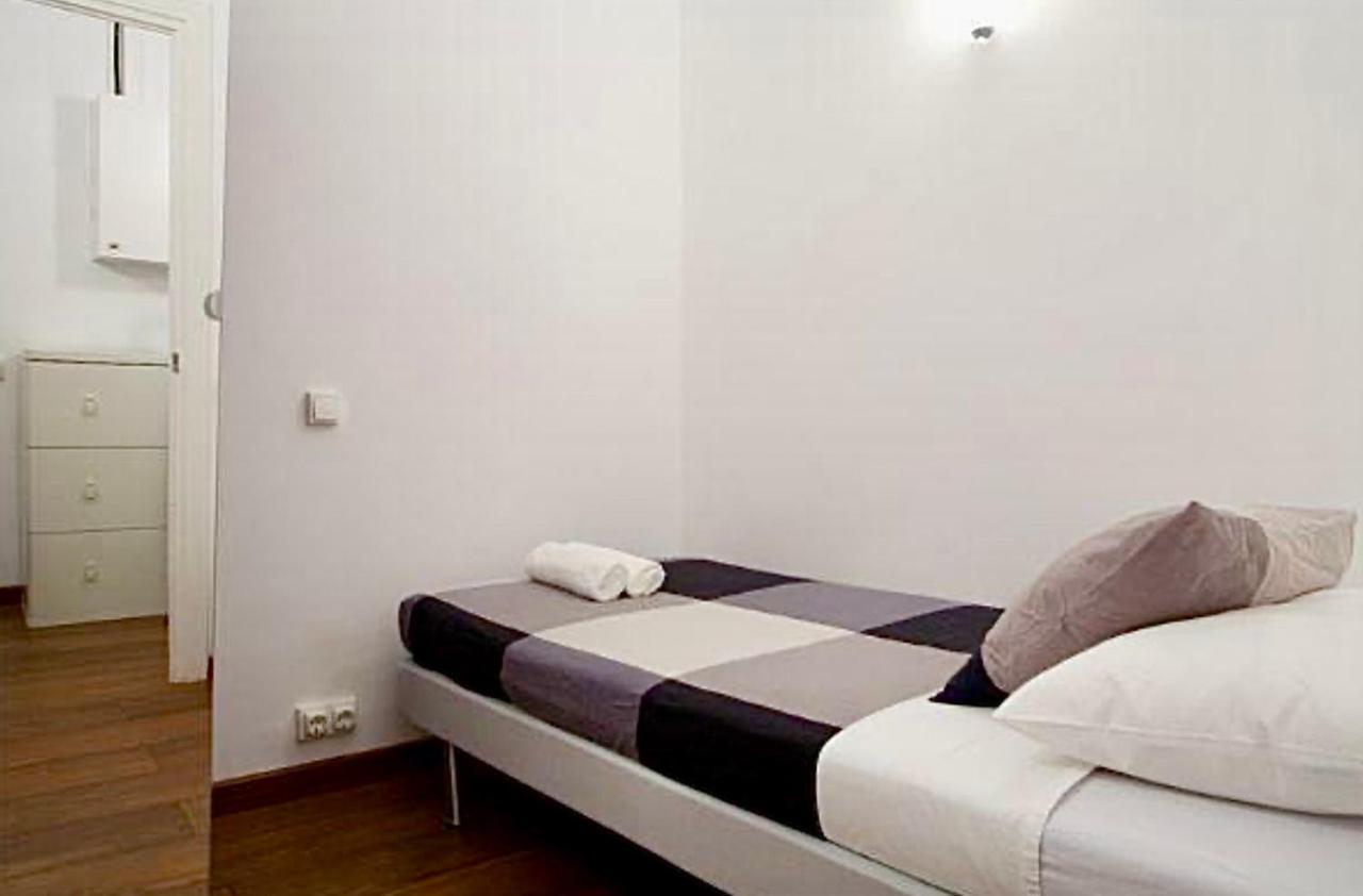 5-bed In The Heart Of The Apartment Barcelona