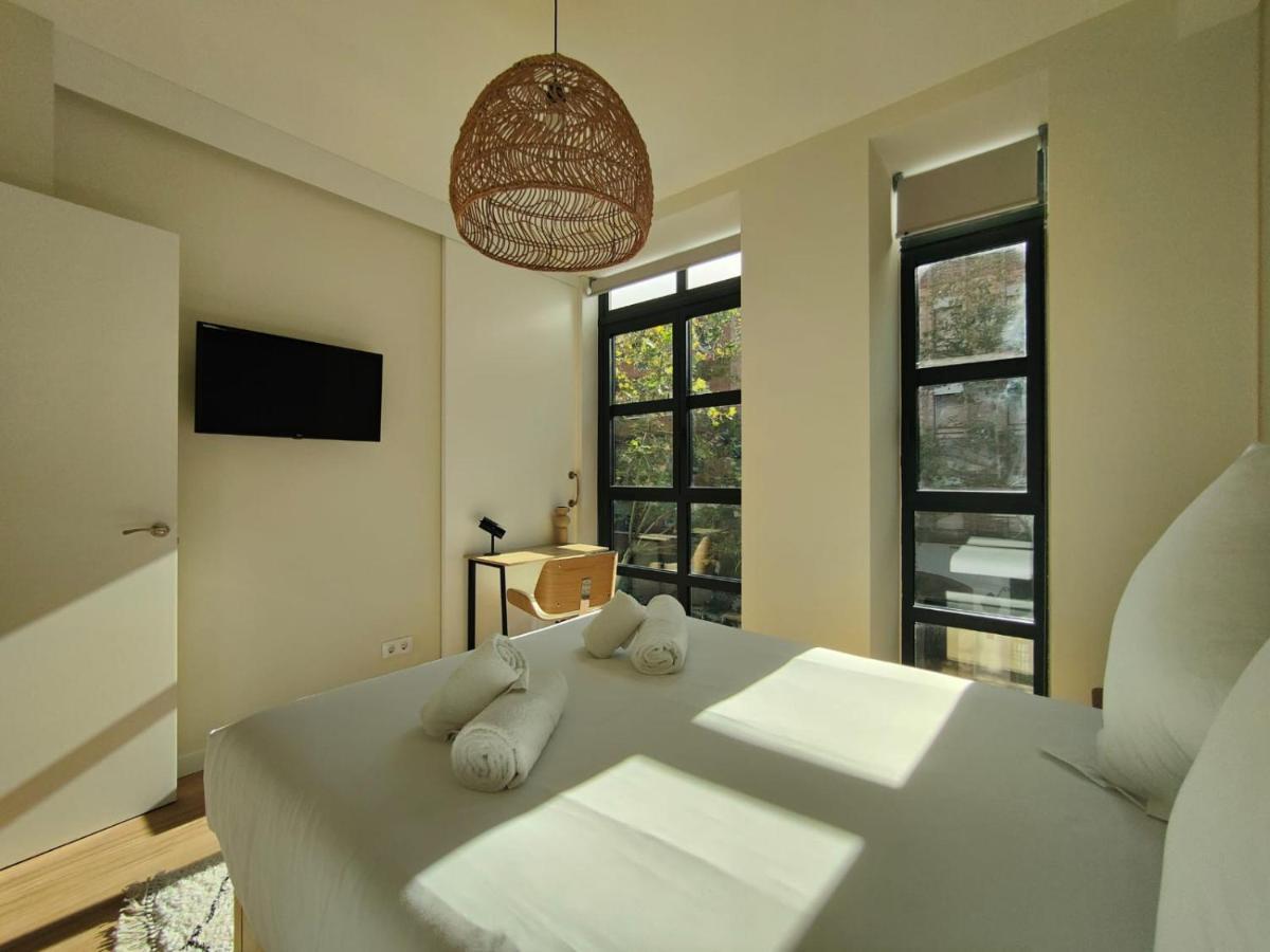 Mr Luxury Born 1br With Balcony Barcelona