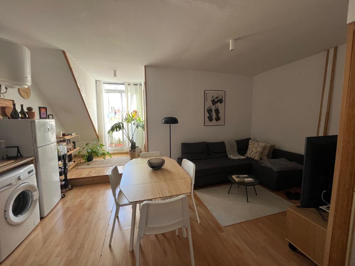 Apartamento R Apartment *