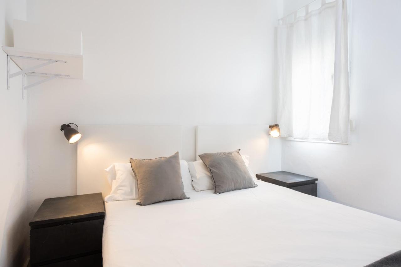 Housalia Lepant 3 Bedroom 300 Meters De Sagrada Familia Apartment *