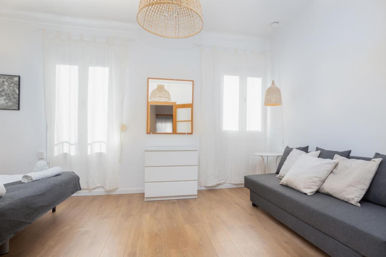 Housalia Lepant 3 Bedroom 300 Meters De Sagrada Familia *