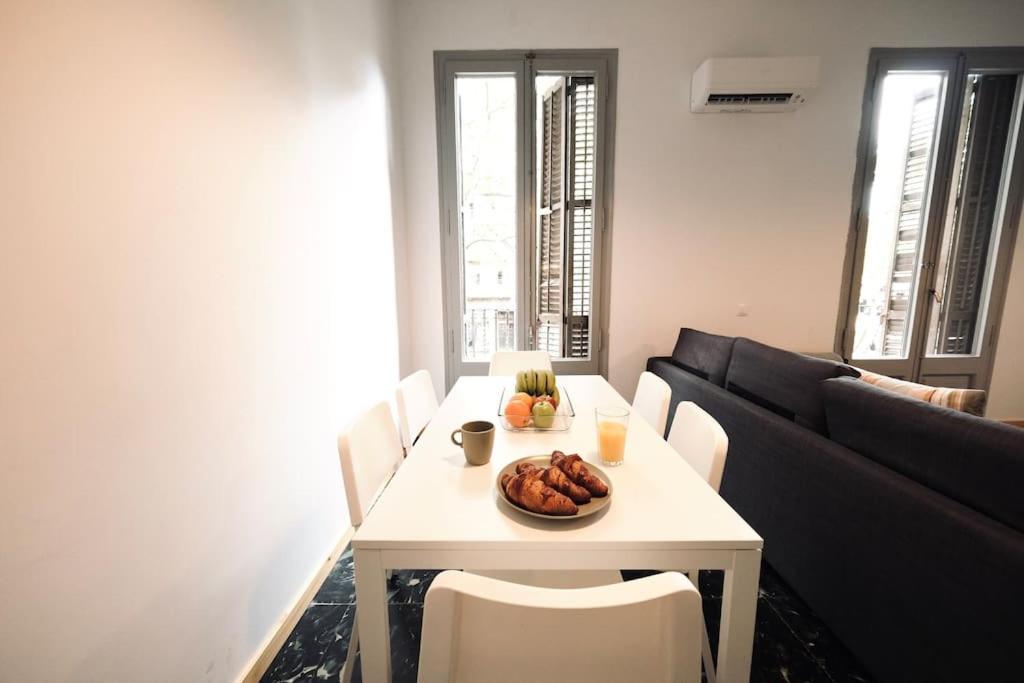 - Eixample Entresuelo Apartment *
