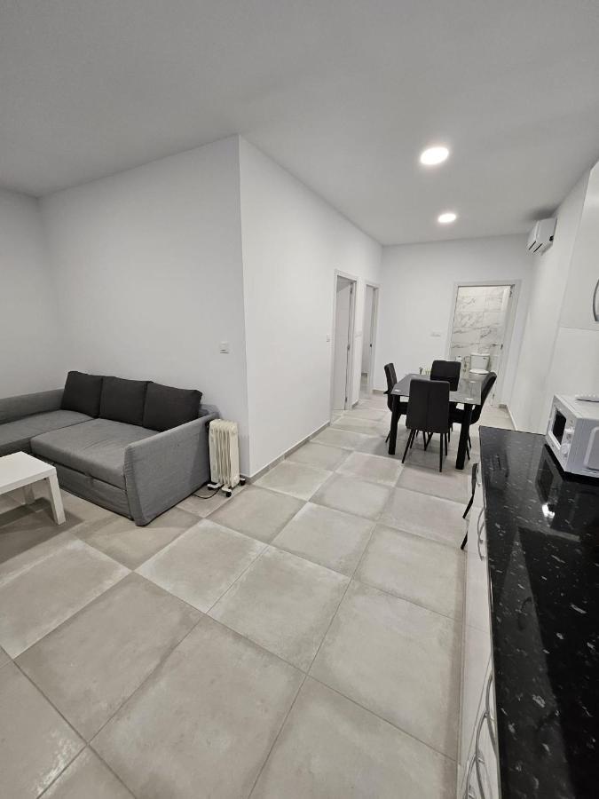 La Meridian Apartment *