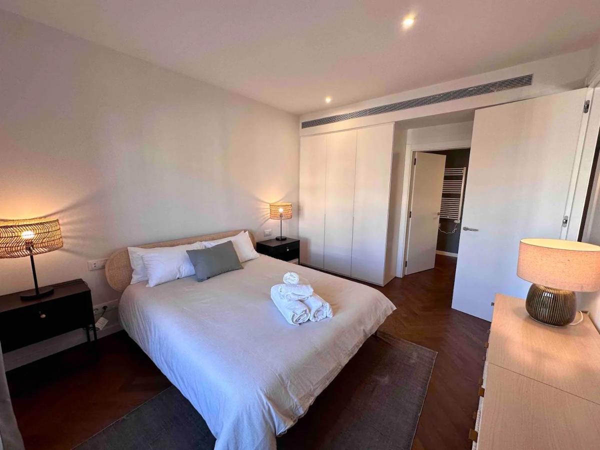Apartamento Centro, En Diagonal Junto A Sagrada Familia *