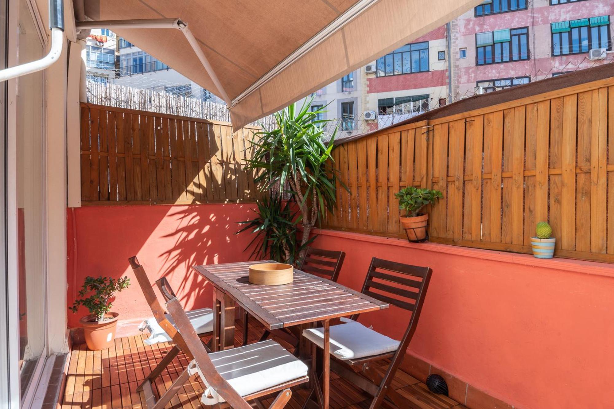 Spacious & Sunny With Terrace In The Center * Barcelona