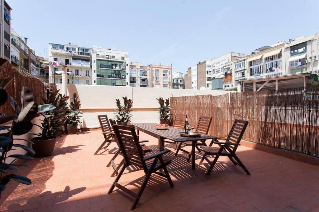 Stylish And Centric 2-bedroom In Eixample &terrace P2 * Barcelona