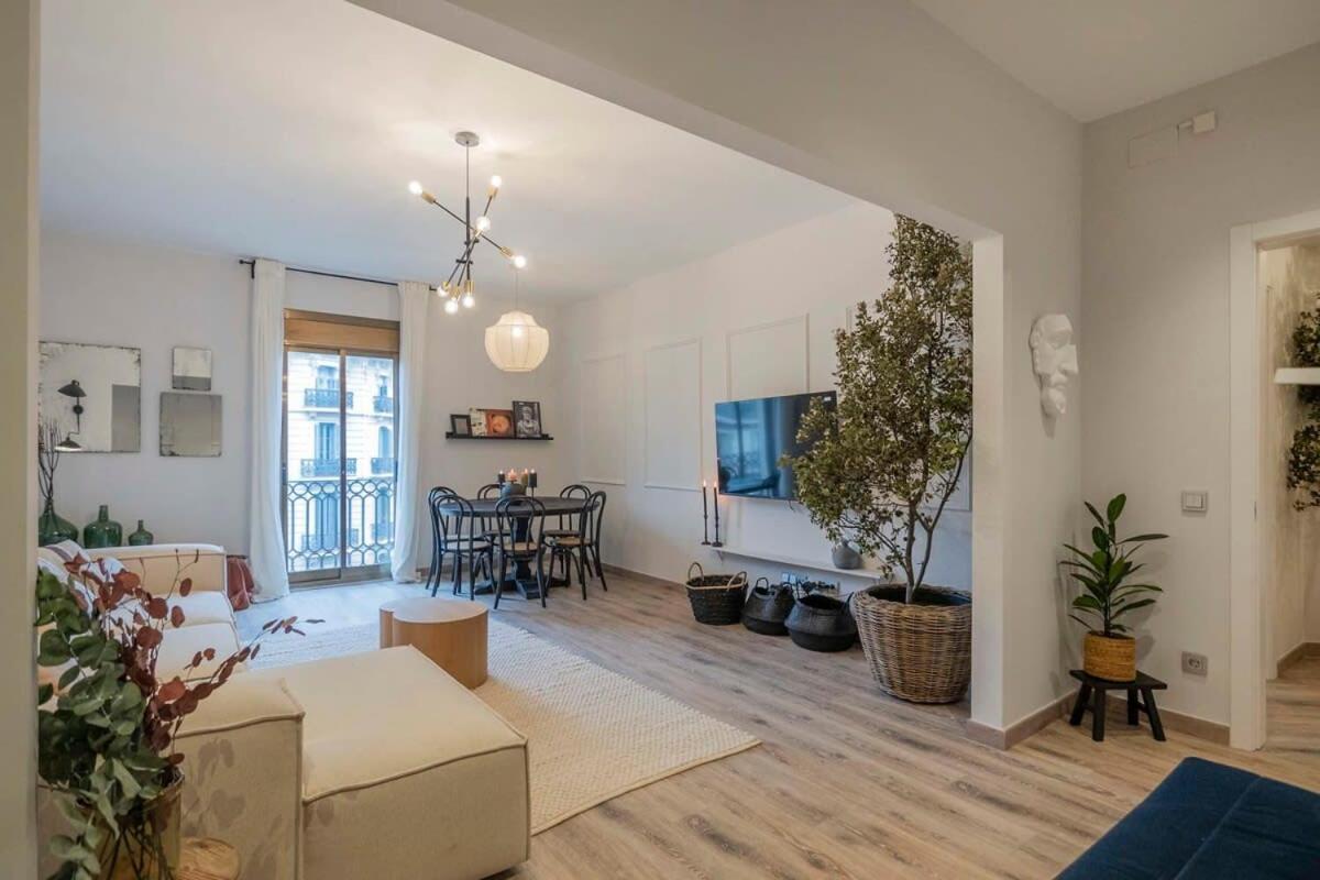 Luxury 4-bedrooms In Rambla De Catalunya Apartment