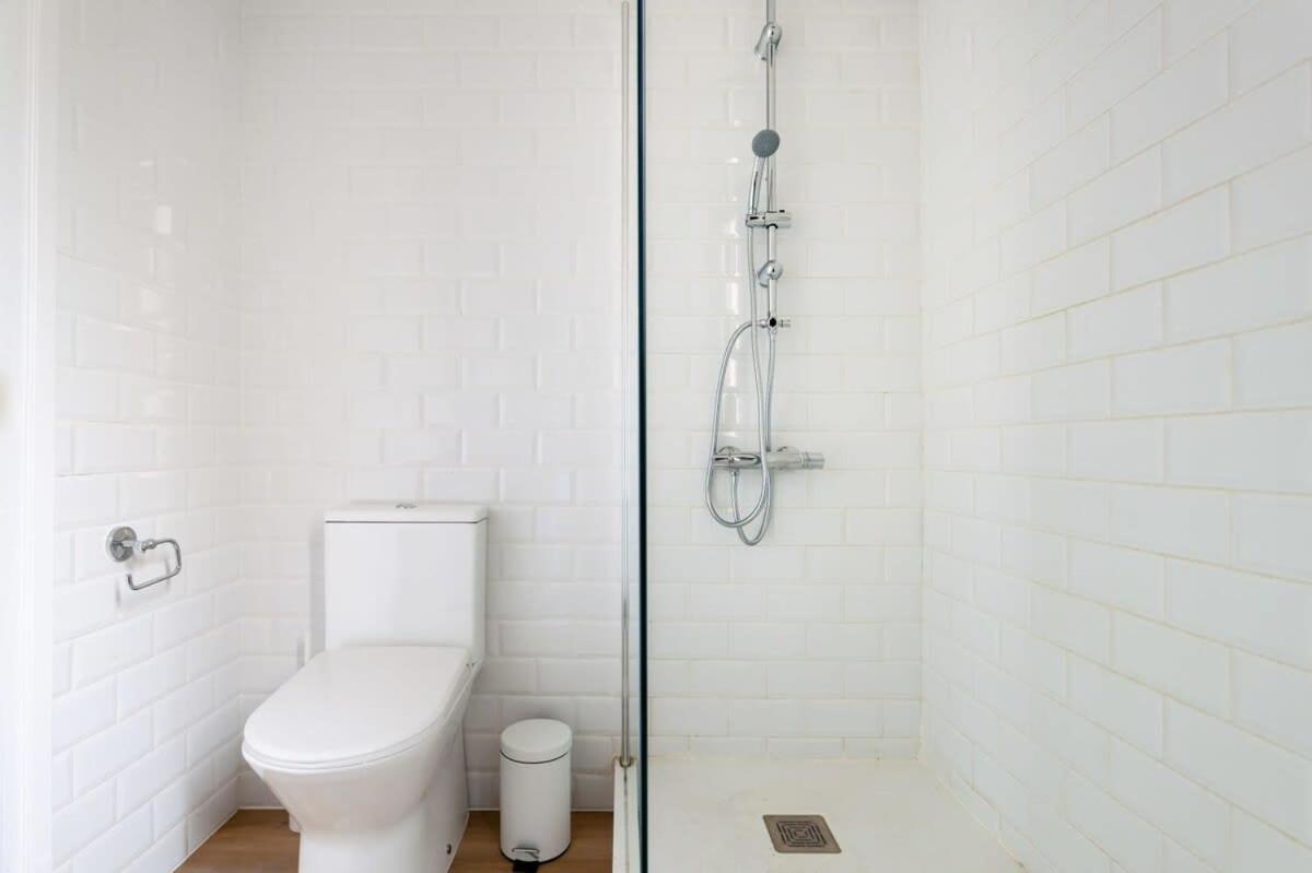 Exclusive Huge 4 Double Bedroom Center Apartment Barcelona
