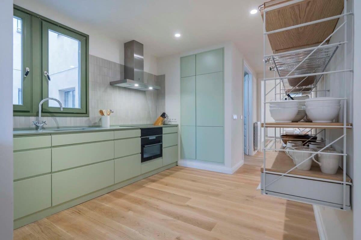 Appartement Amazing 5 Bd 5 Bathroom Next To Plaza Catalunya *