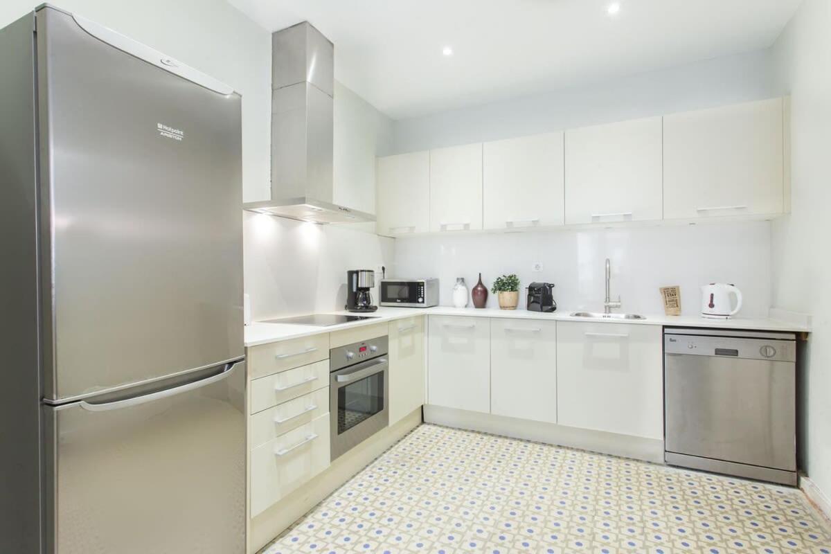 4bedroom With A Balcony In Ramblas 1 2 *