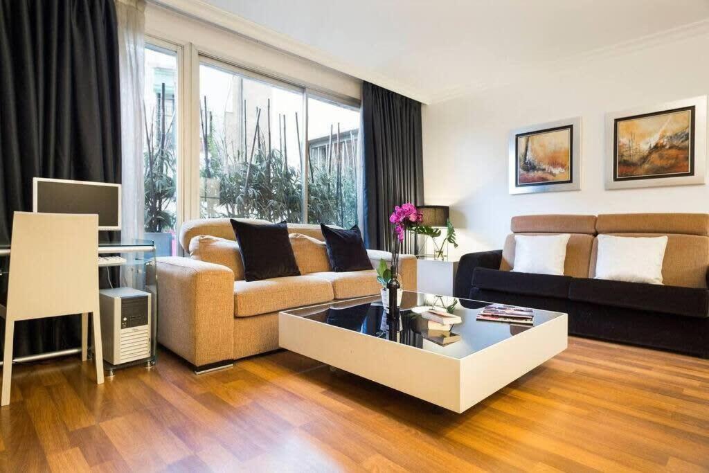And Elegant 4 Bedroom By Placa Catalunya * Barcelone