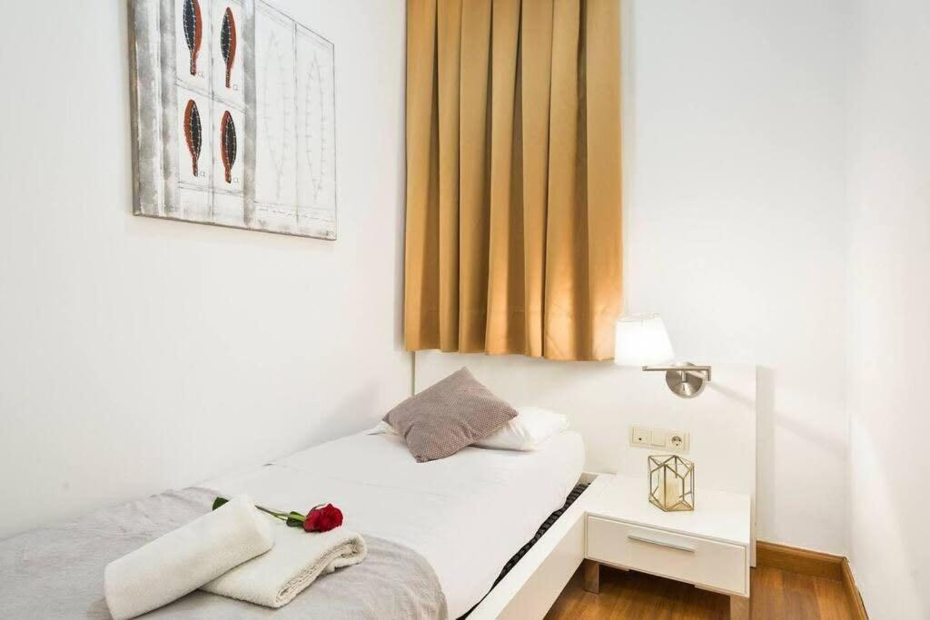 And Elegant 4 Bedroom By Placa Catalunya Appartement