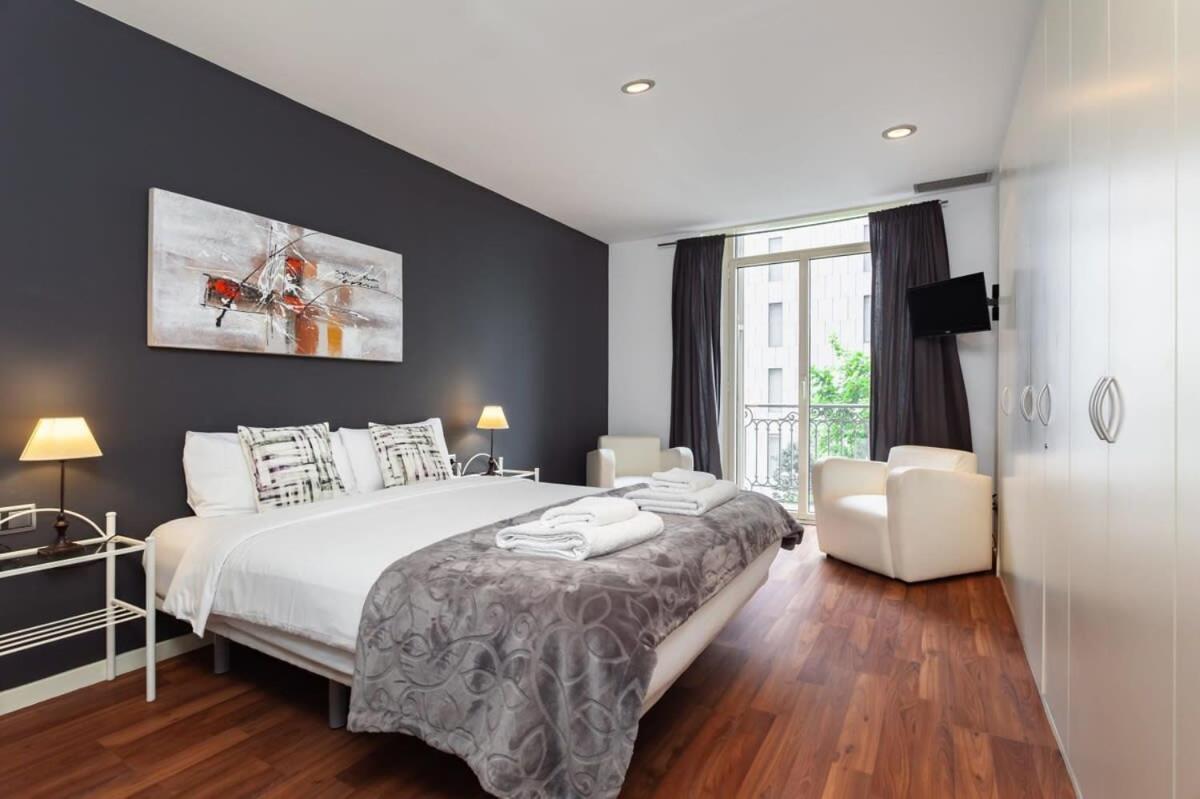 Plaça Catalunya Incredible 3bedroom Duplex With Balcony