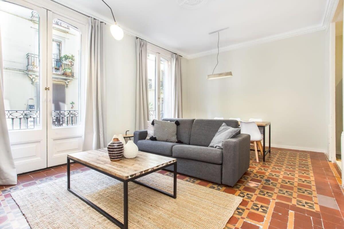 4bedroom With A Balcony In Ramblas 1 2 *