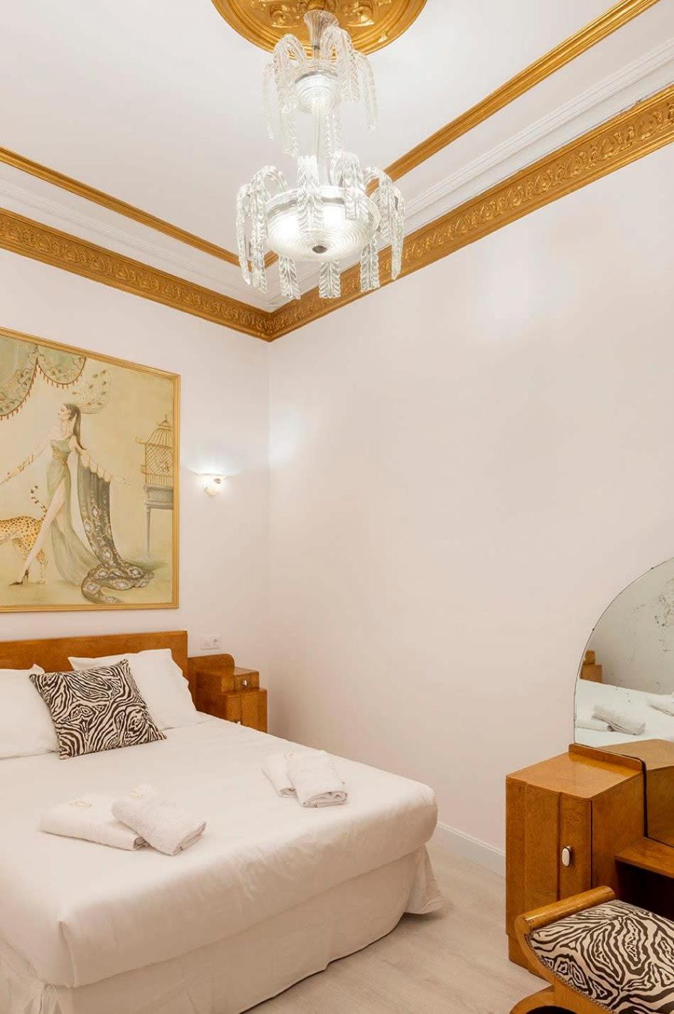Apartamento Placa Catalunya V Charming And Exquisite 5bd With Large Balcony Barcelona