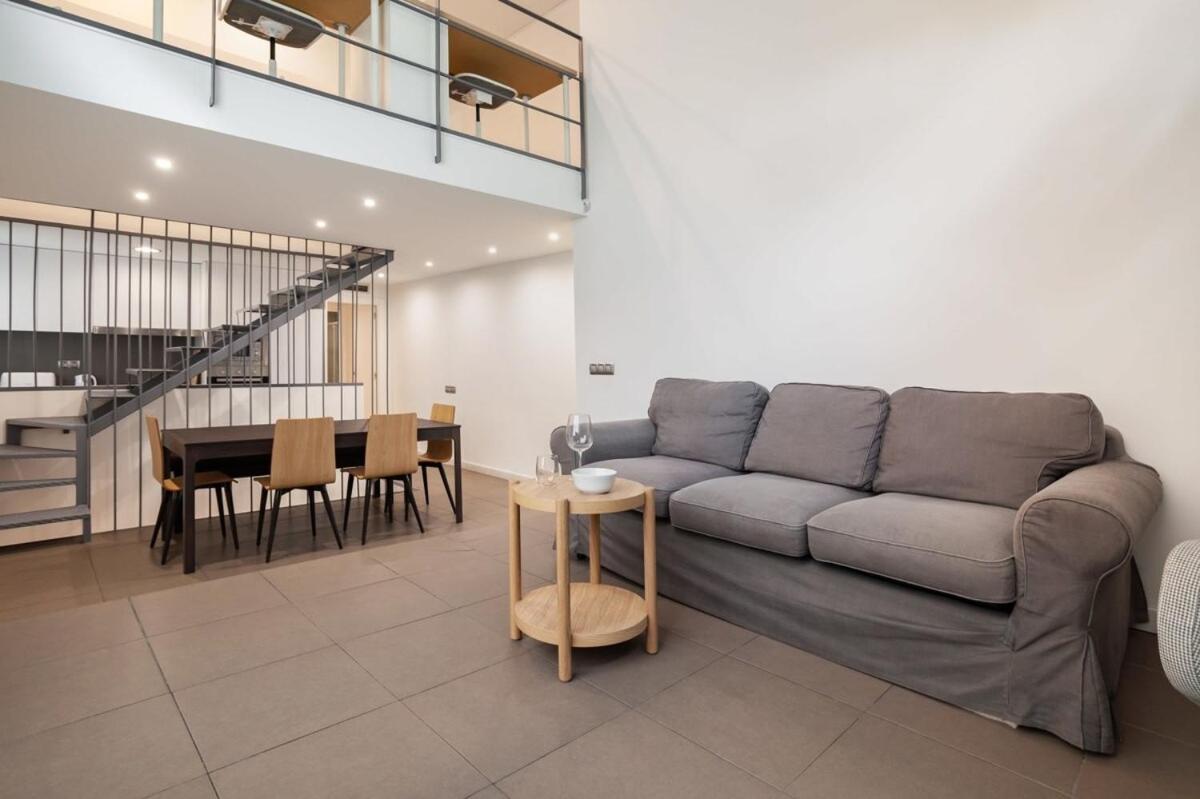 Modern And Bright 4bd Triplex In Paralel! Holiday home Barcelona