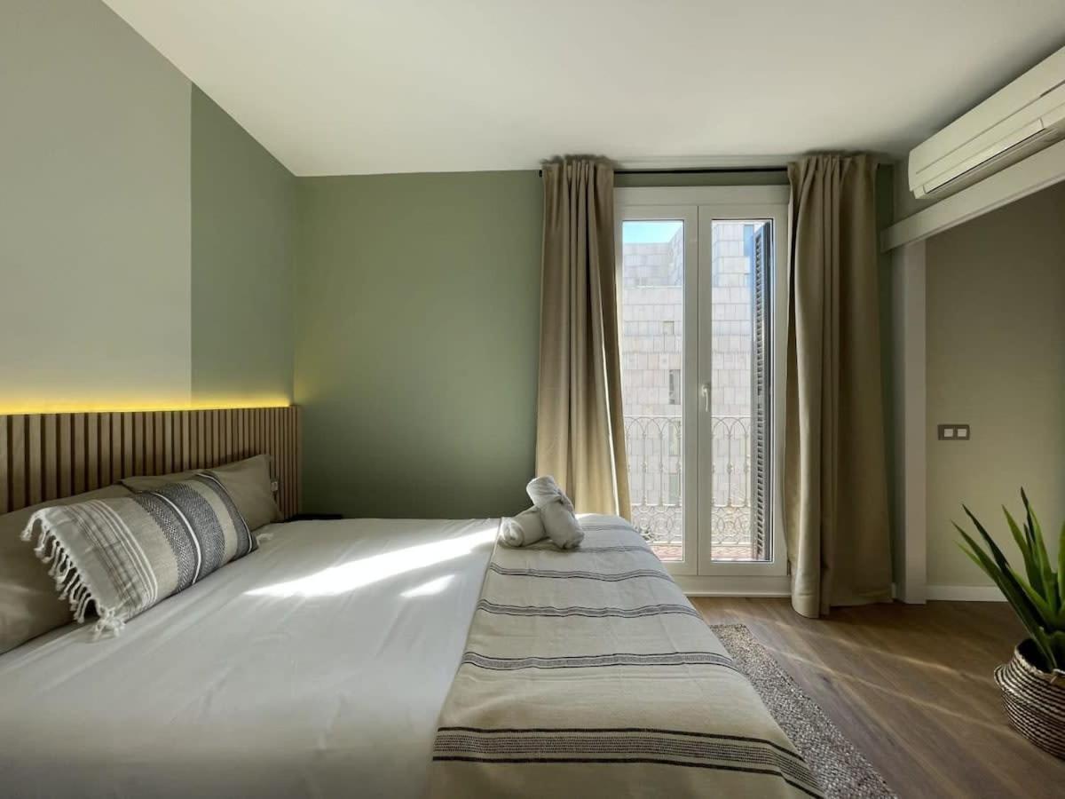Apartamento Plaza Catalunya Recently Renovated 5bd-4bth *