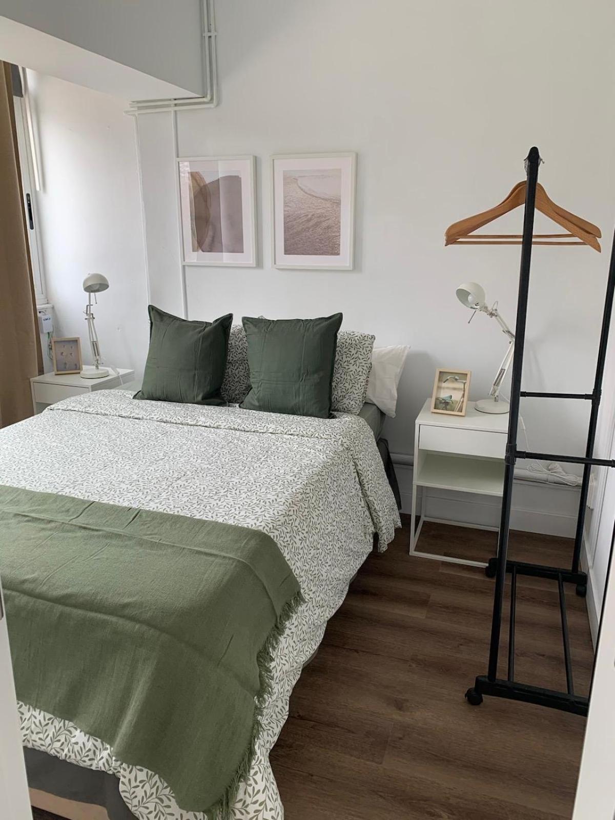 Loft Sleeper Llum Apartment Barcelona