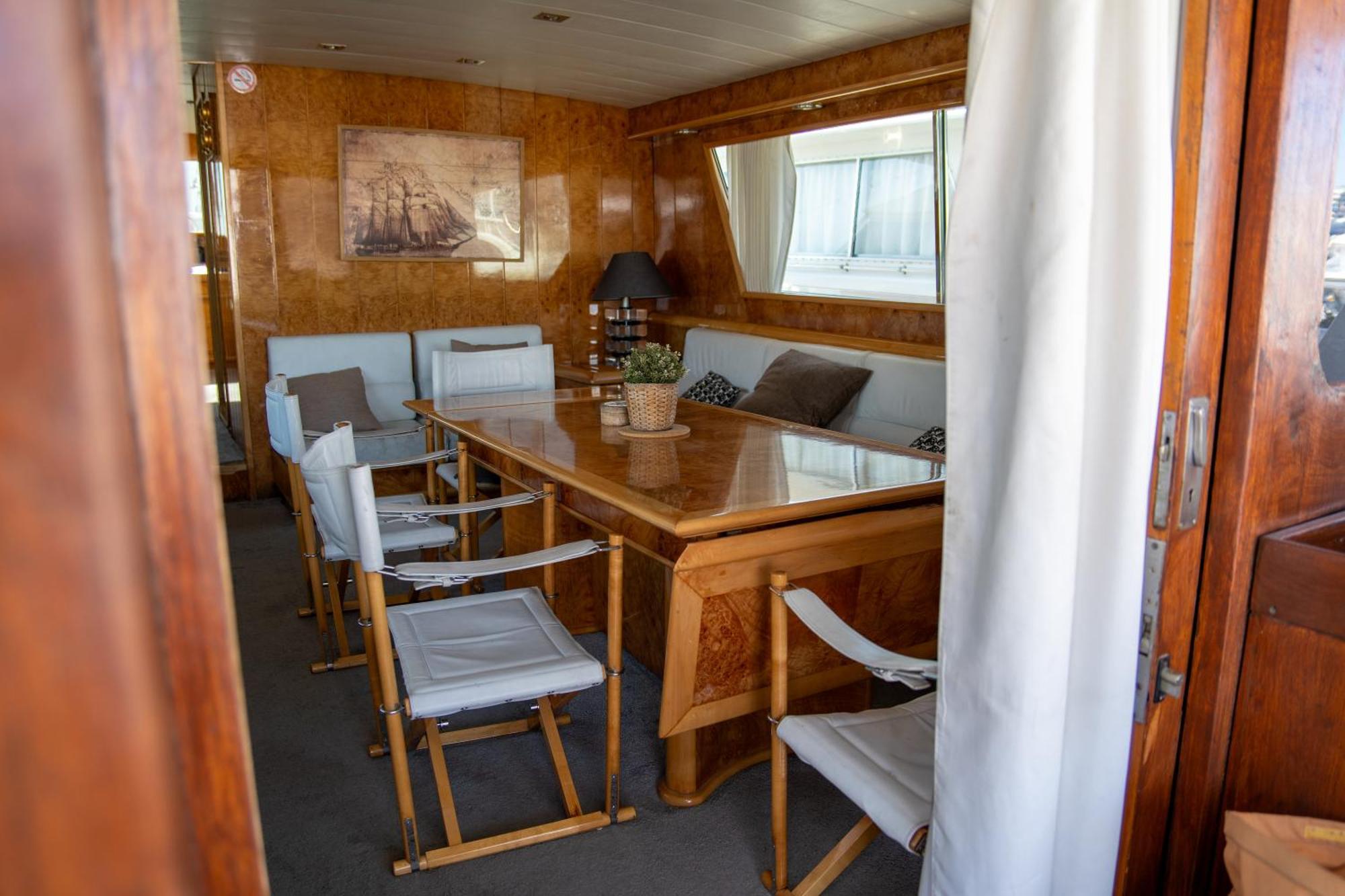 Hotel en barco Marineria Boat Aloha
