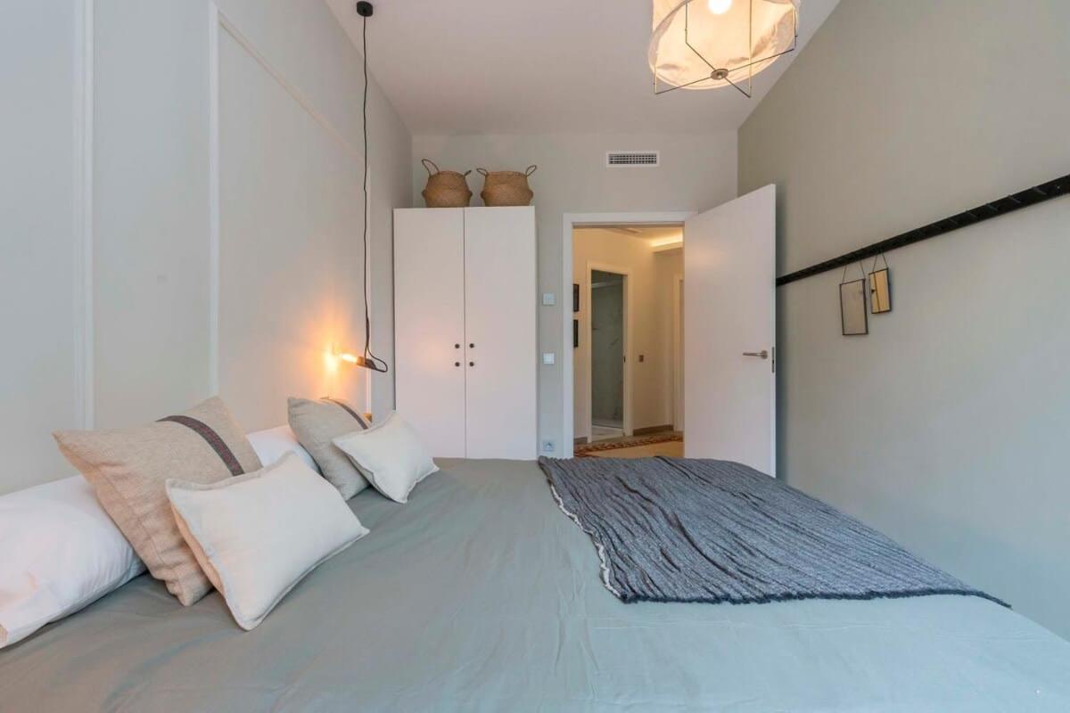 Luxury 4-bedrooms In Rambla De Catalunya