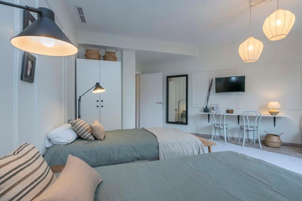 Luxury 4-bedrooms In Rambla De Catalunya *