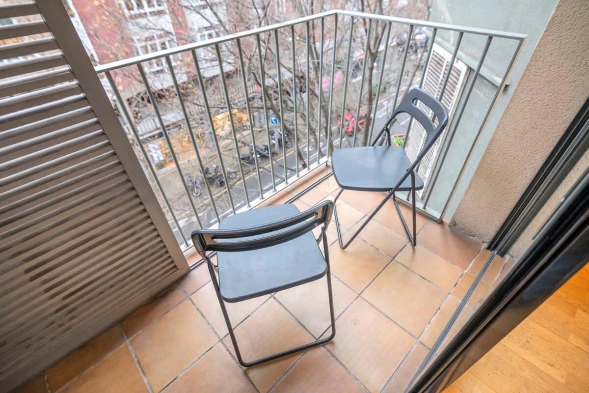 Apartment 2 Bedroom With Balcony In Eixample 3-2 *