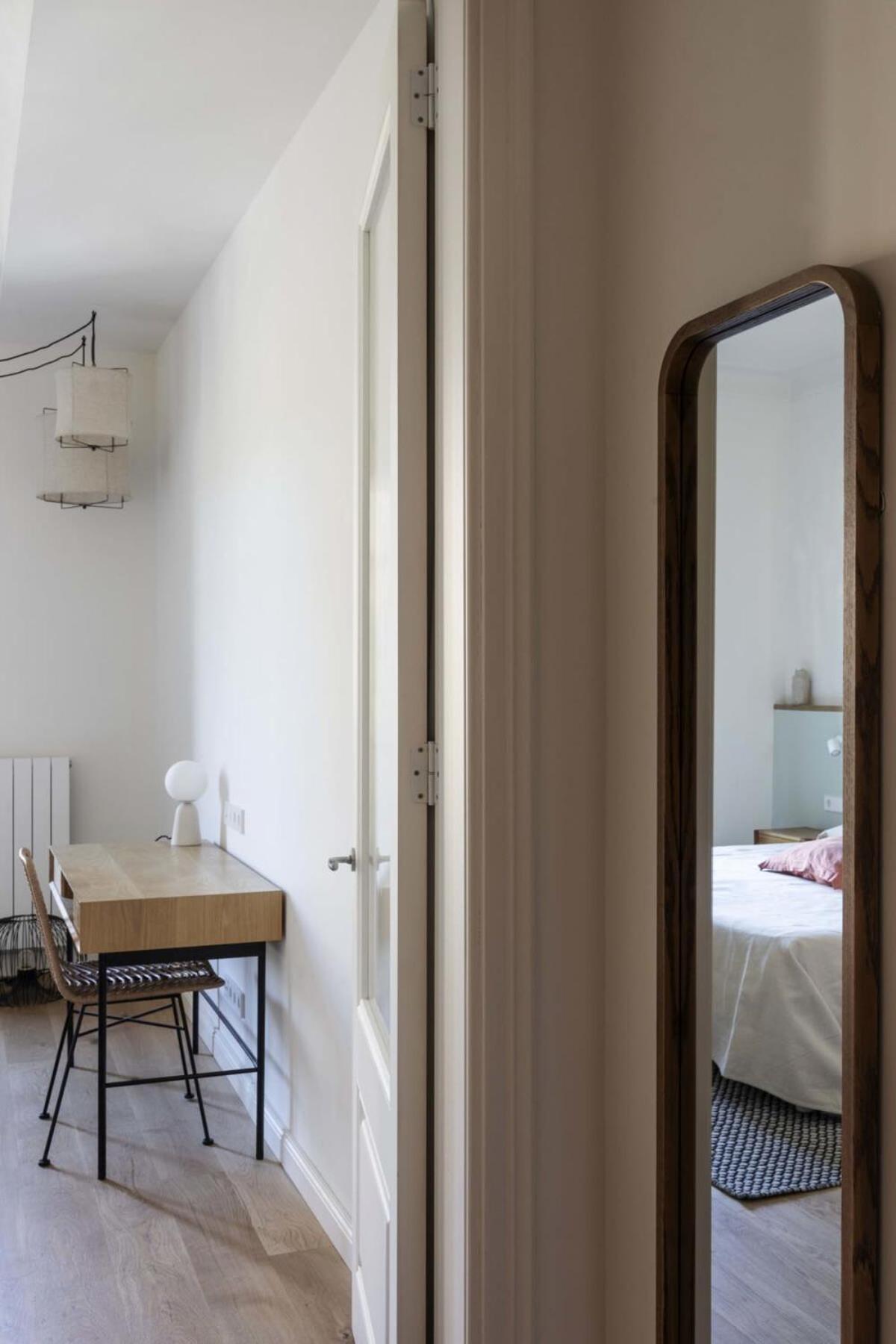 Amazing 5 Bd 5 Bathroom Next To Plaza Catalunya *