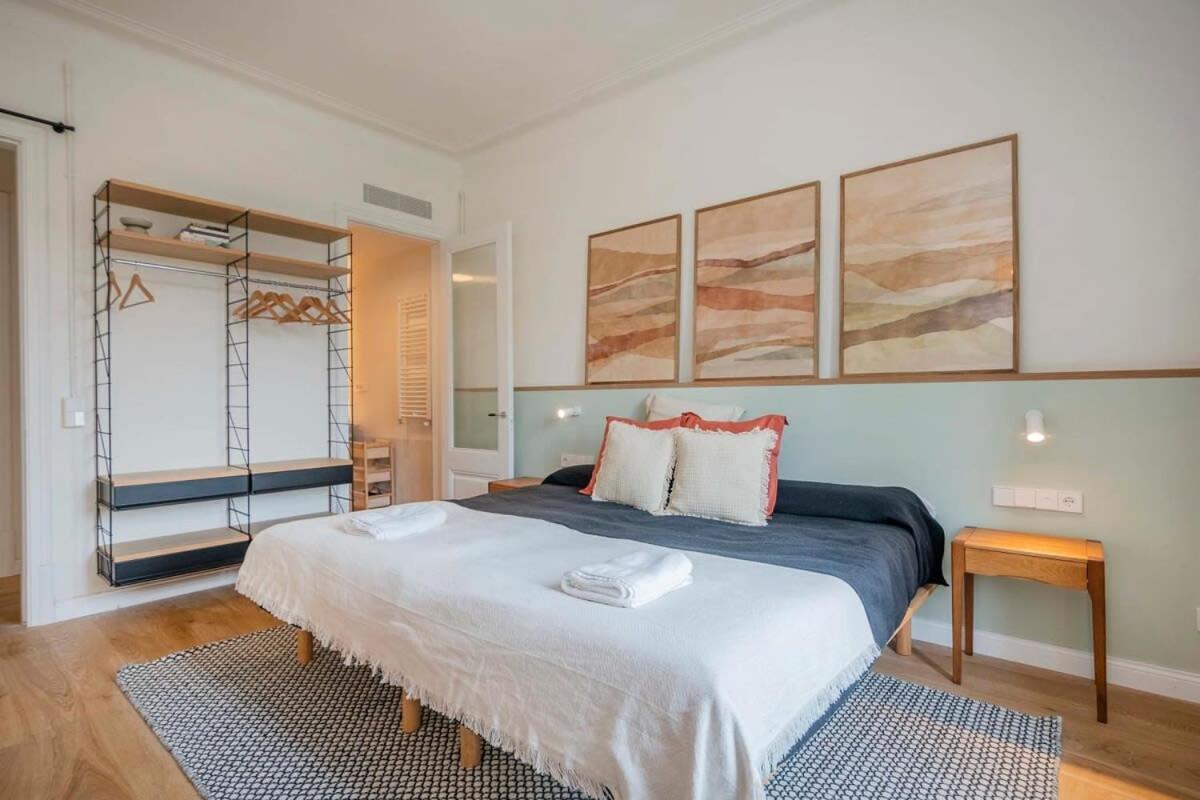 Amazing 5 Bd 5 Bathroom Next To Plaza Catalunya Appartement Barcelone