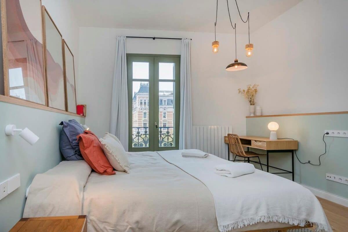 Appartement Amazing 5 Bd 5 Bathroom Next To Plaza Catalunya