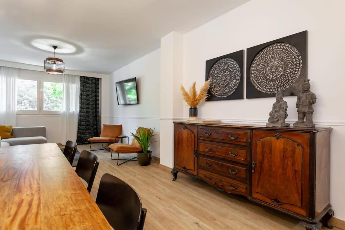 Apartment Exclusive Huge 4 Double Bedroom Center