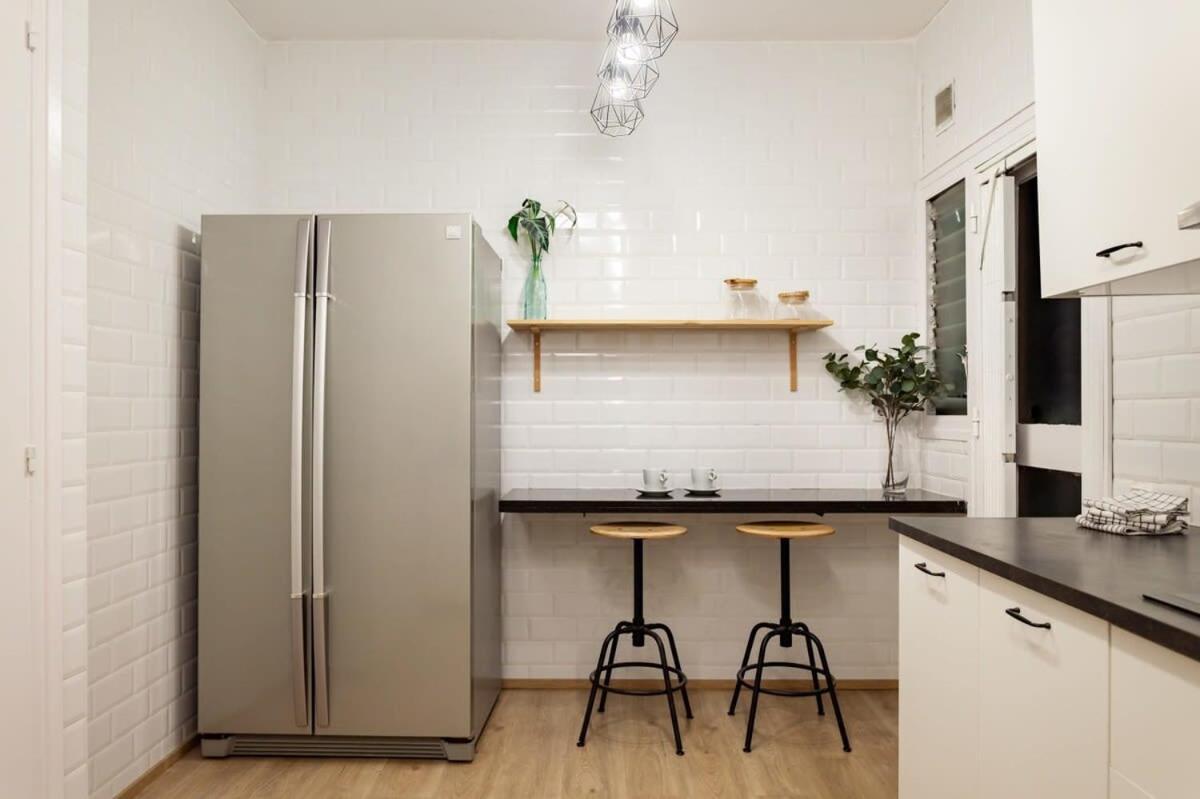 Exclusive Huge 4 Double Bedroom Center Apartment *