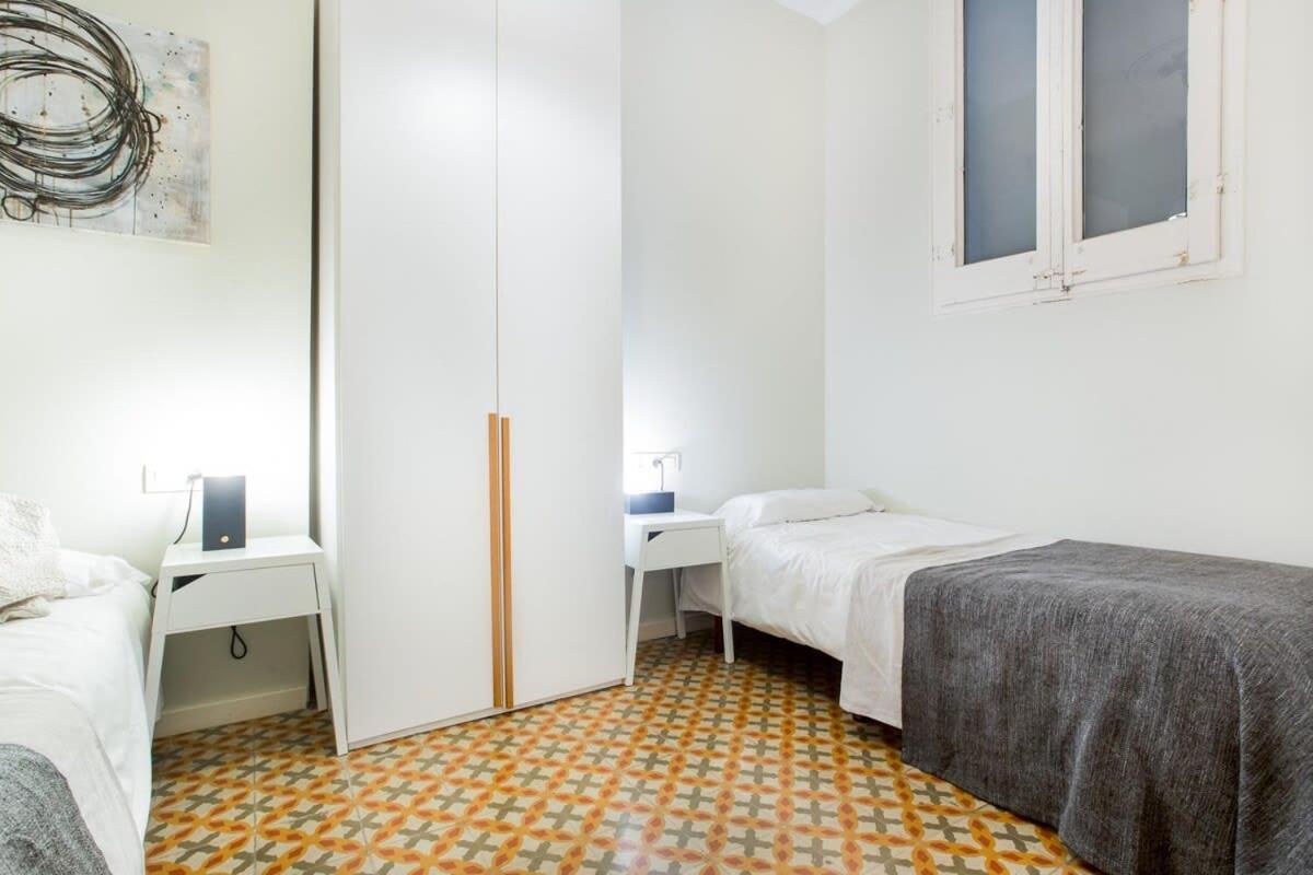 4 Bedroom With A Balcony In Ramblas 2 2 Appartement *
