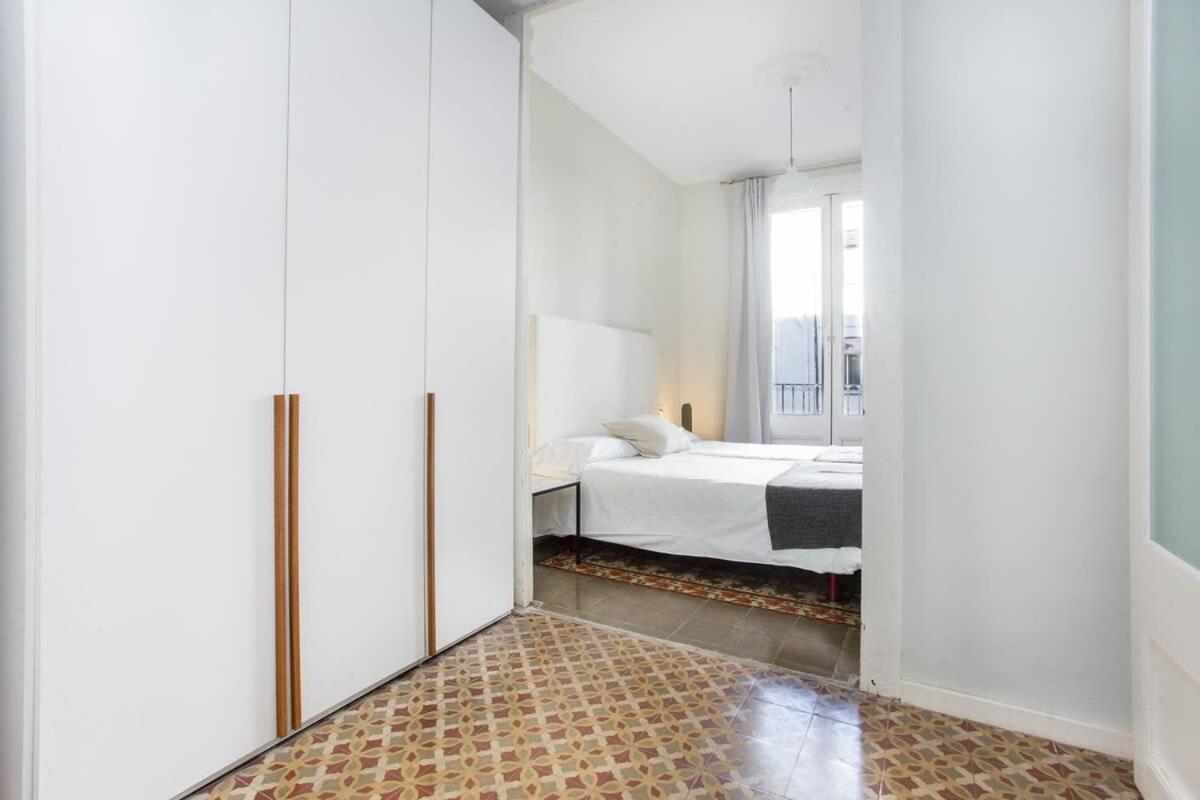 Appartement 4 Bedroom With A Balcony In Ramblas 2 2